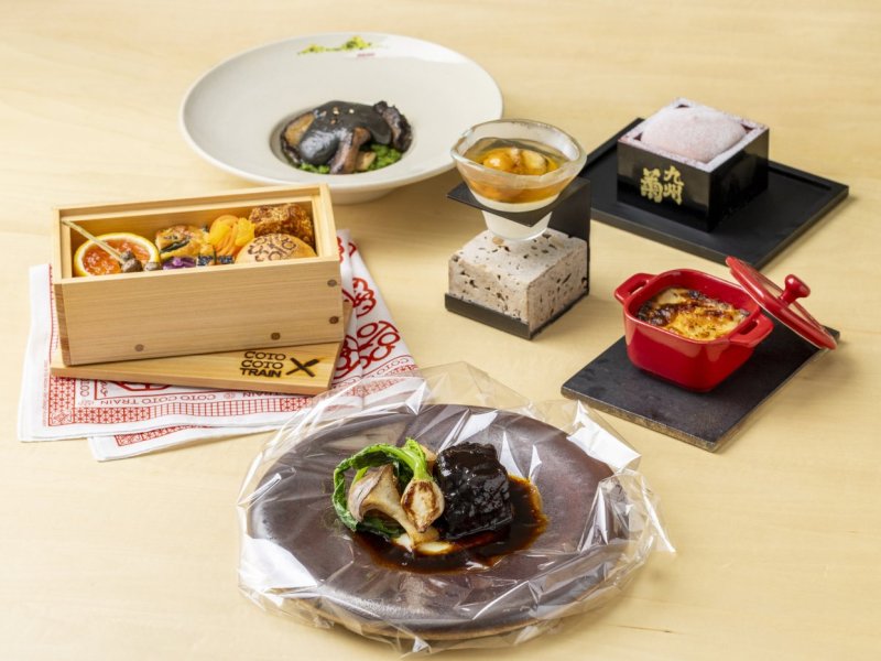 Meal Image on the train　/　*Meals are subject to change depending on the season. / 餐點內容將隨季節變動而調整